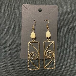 Pikake Flower Hamilton Gold Earrings (New)